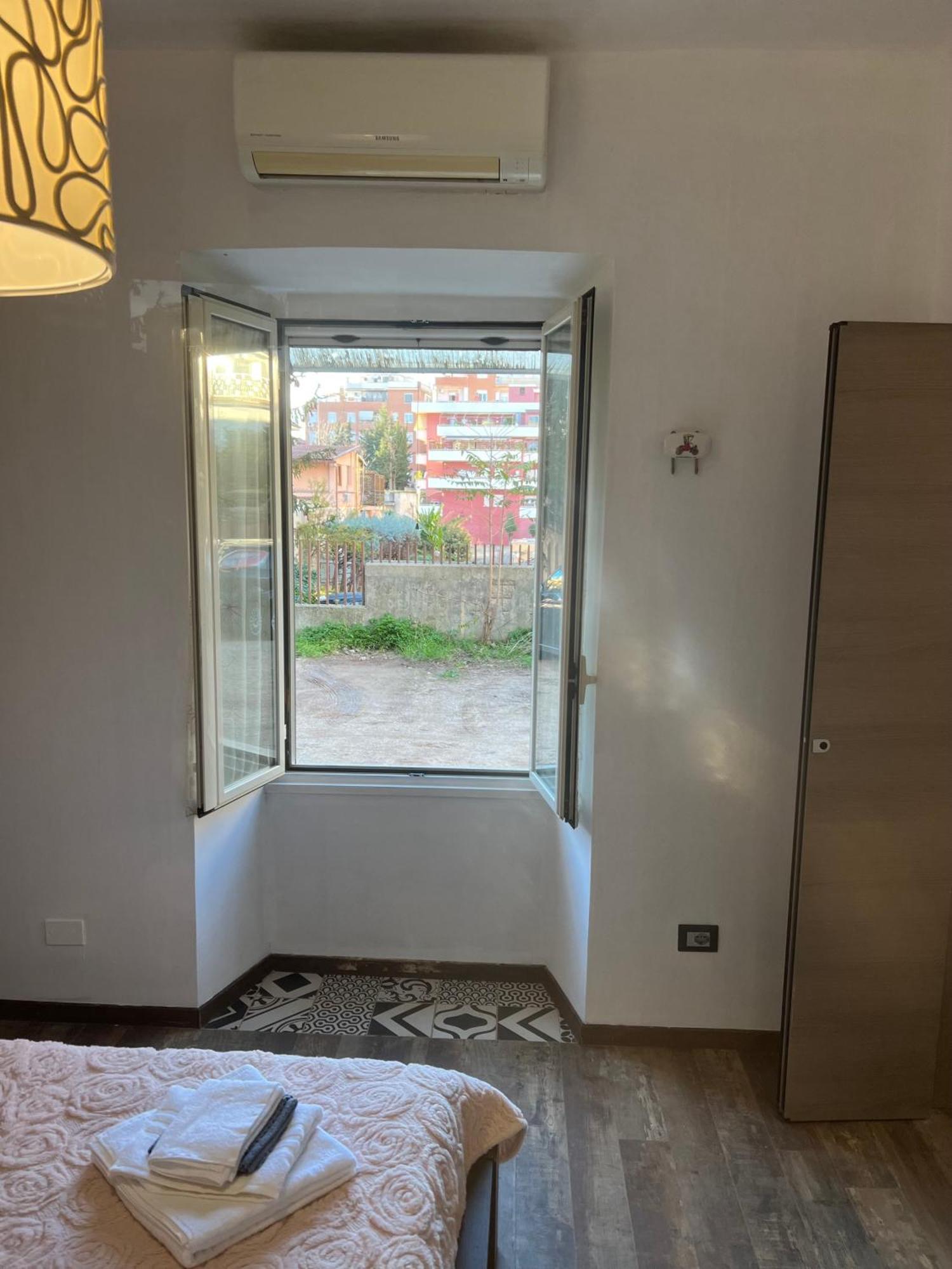 Casa Bravetta - Parking Private Apartment Roma Exterior foto